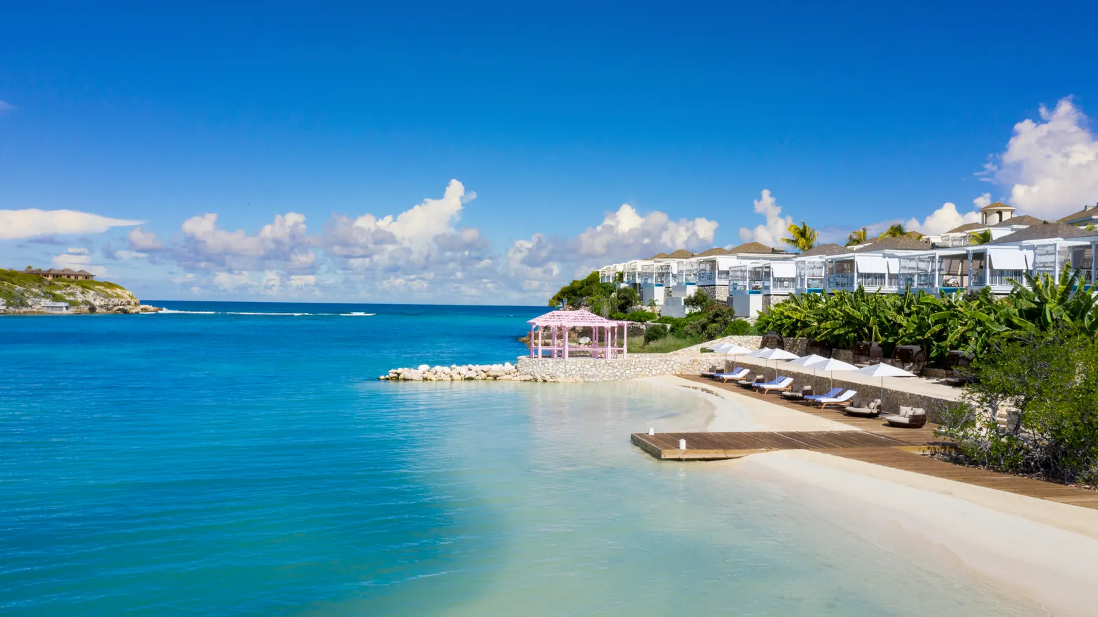 Why Antigua is the Ultimate Destination for Beachfront Vacations